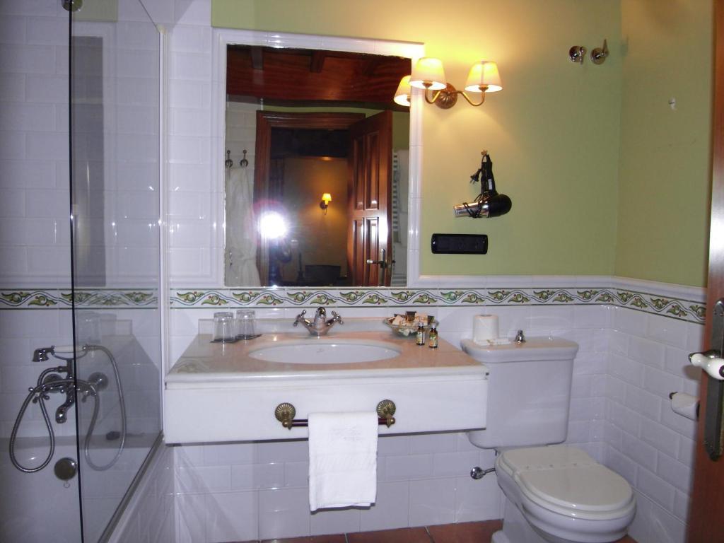 ホテル Pazo De Adran ミヤドイロ 部屋 写真