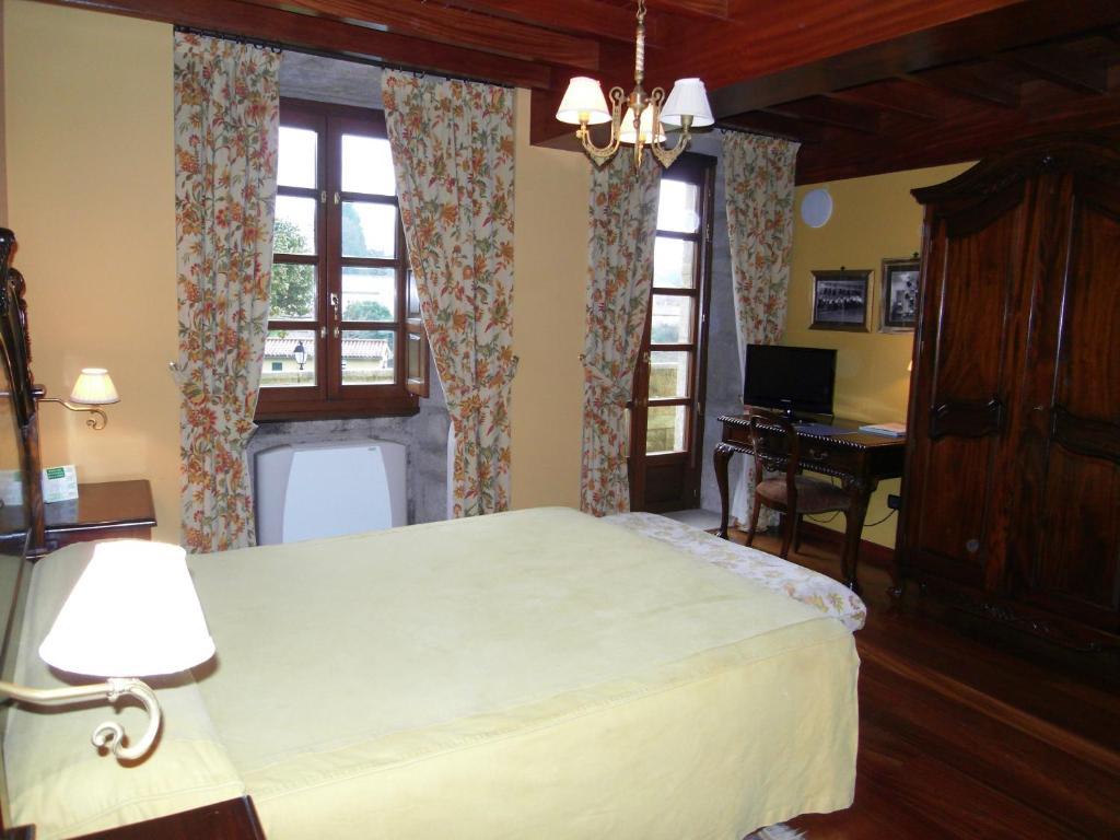 ホテル Pazo De Adran ミヤドイロ 部屋 写真